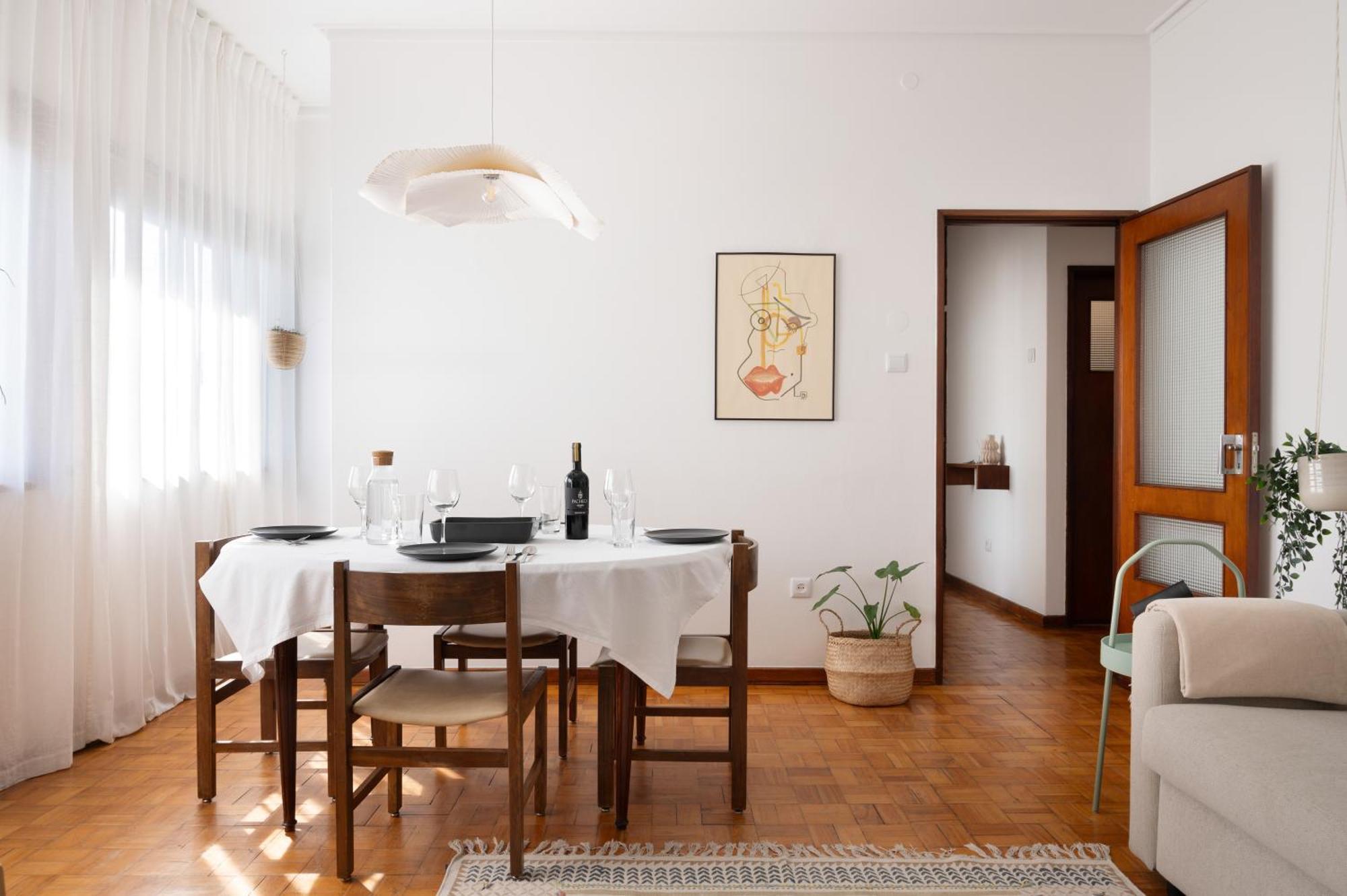 ! Bright 2br Hammock Flat ! Praca Da Republica Apartment Porto